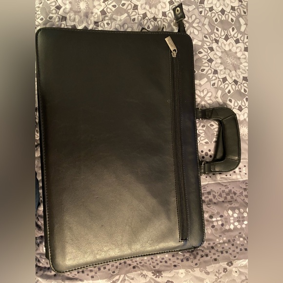 Bugatti Briefcase - Picture 7 of 7